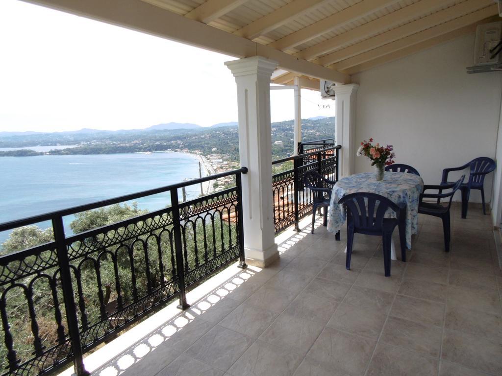 Villa Elli Panoramic View Ipsos Bilik gambar