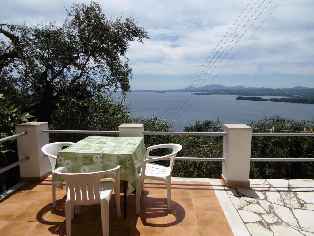 Villa Elli Panoramic View Ipsos Bilik gambar
